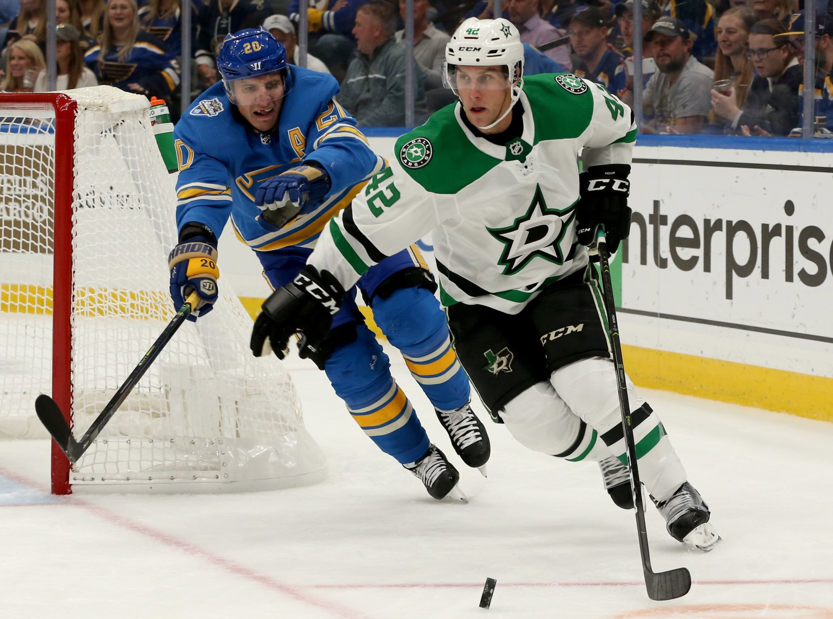 Blues host Stars